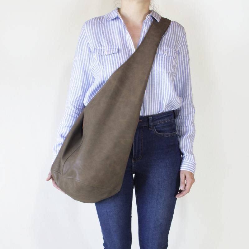 Braune Vegan Leder Hobo Bag Boho Schultertasche von hairoo