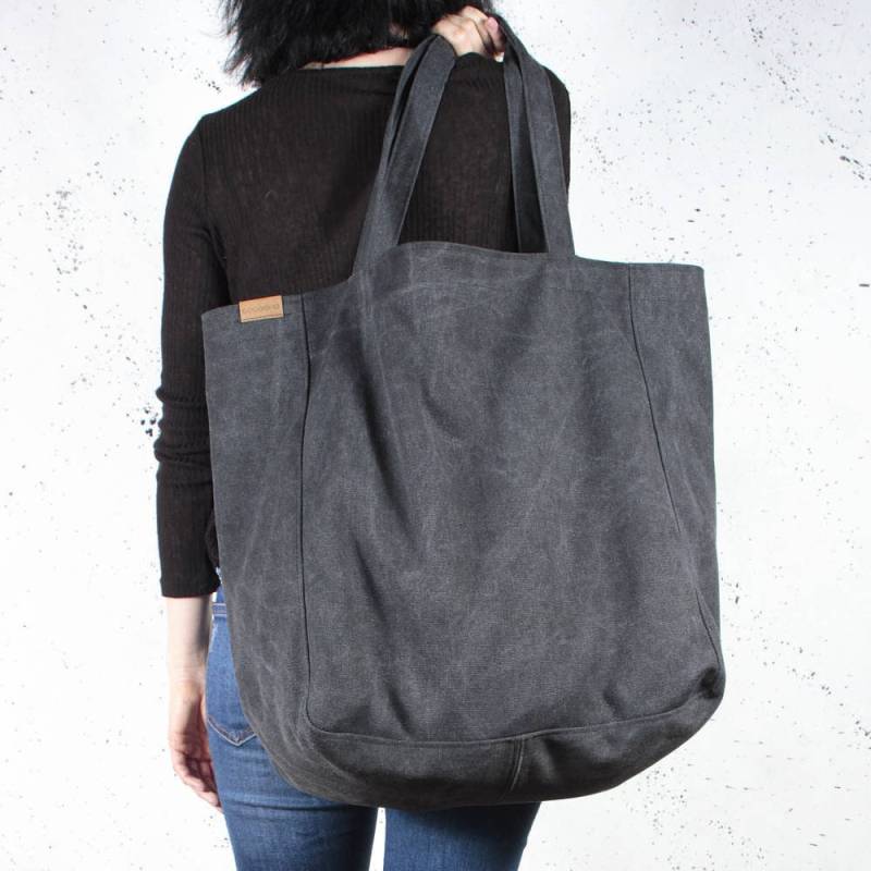 Schwarze Tragetasche Große Vegane Schultertasche Mit Reißverschluss, Vintage-stil von hairoo