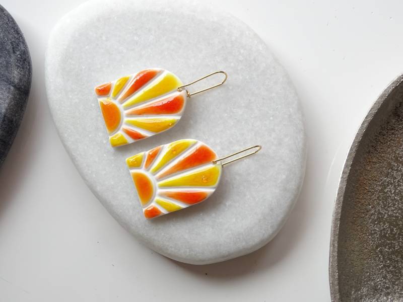 Ohrringe Sonne, Sonnenstrahlen, Bunte Ohrringe, Fimo Orringe, Hängeohrringe Sonne, Orange, Geschenk Für Beste Freundin, Geschenk von halbsowild