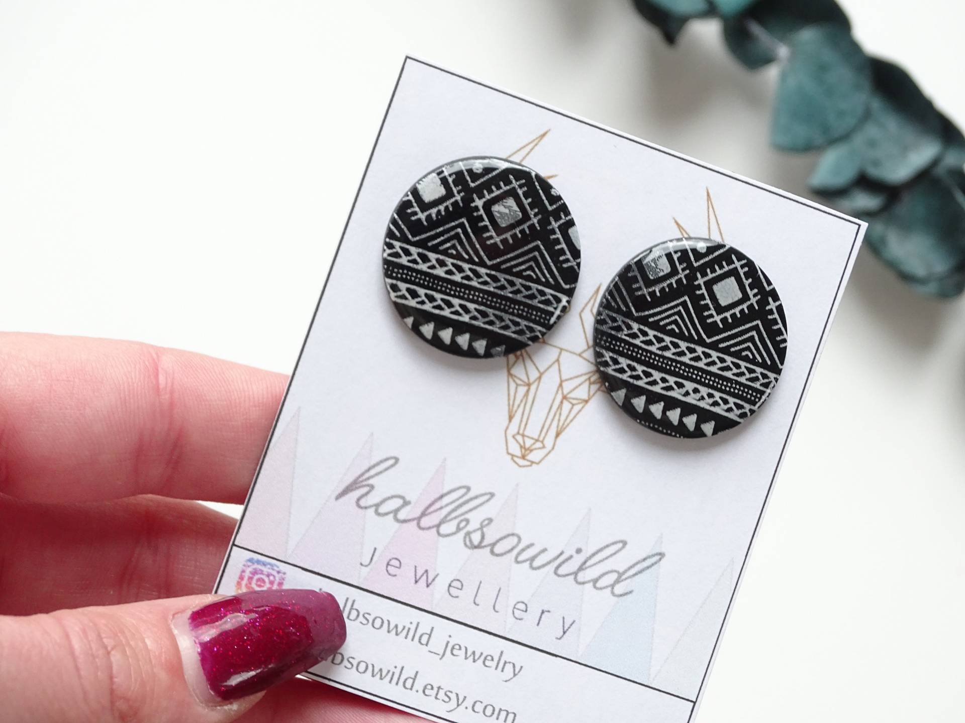 Ohrstecker Schwarz Weiß, Runde Ohrringe Mandala, Nickelfreie Ohrringe, Polymer Clay Geschenk Für Freundin, Boho Ohrstecker, Fimo von halbsowild