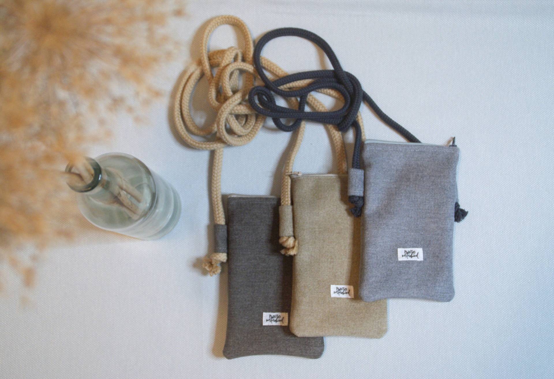 Handytasche "Cozy" von hallonaturkind