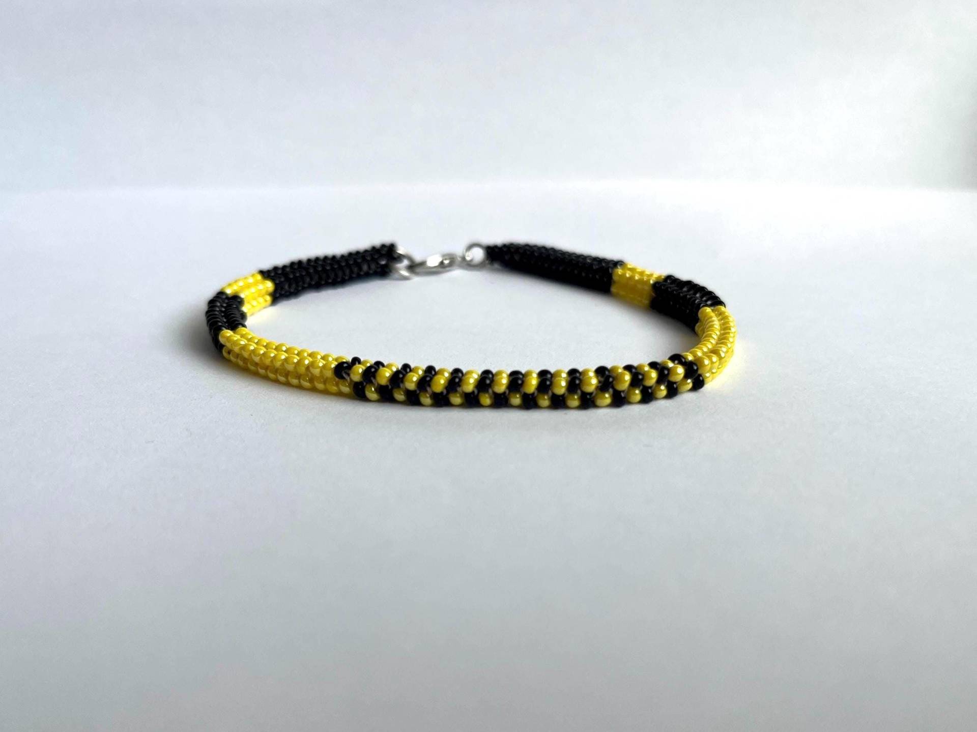 Handmade Crocheted Beaded Bracelet Crochet Boho Summer Spring Colorful Dortmund Unisex Handmade Crocheted Beaded Bracelet Crochet Boho Summer Spring Colorful Dortmund Unisex von handgefertigteperlen