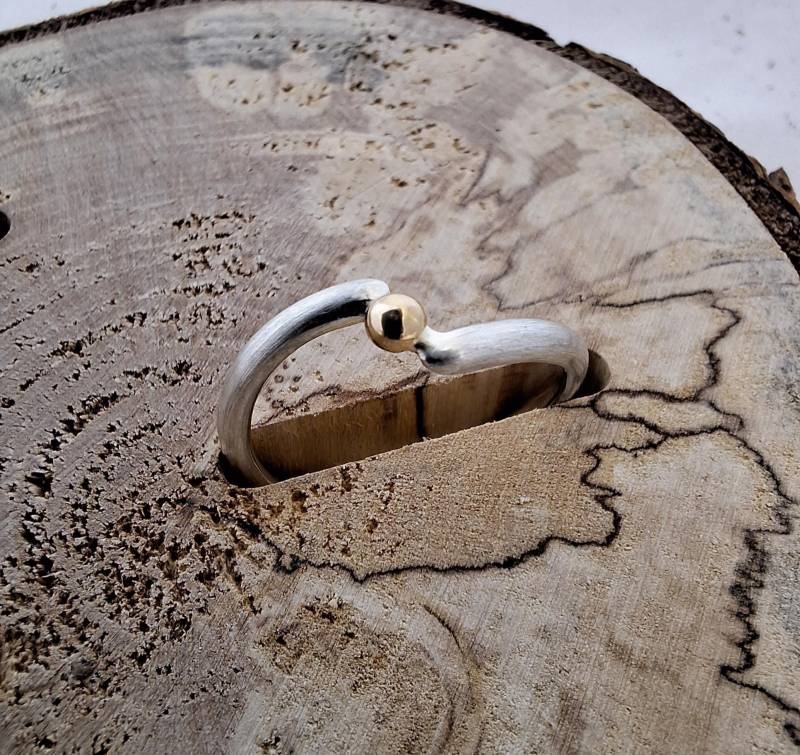 Ring Aus 925/-Silber Mit 750/-Gelbgoldkügelchen Ring Aus 925/-Silber Mit 750/-Gelbgoldkügelchen von handgemachtbyAS