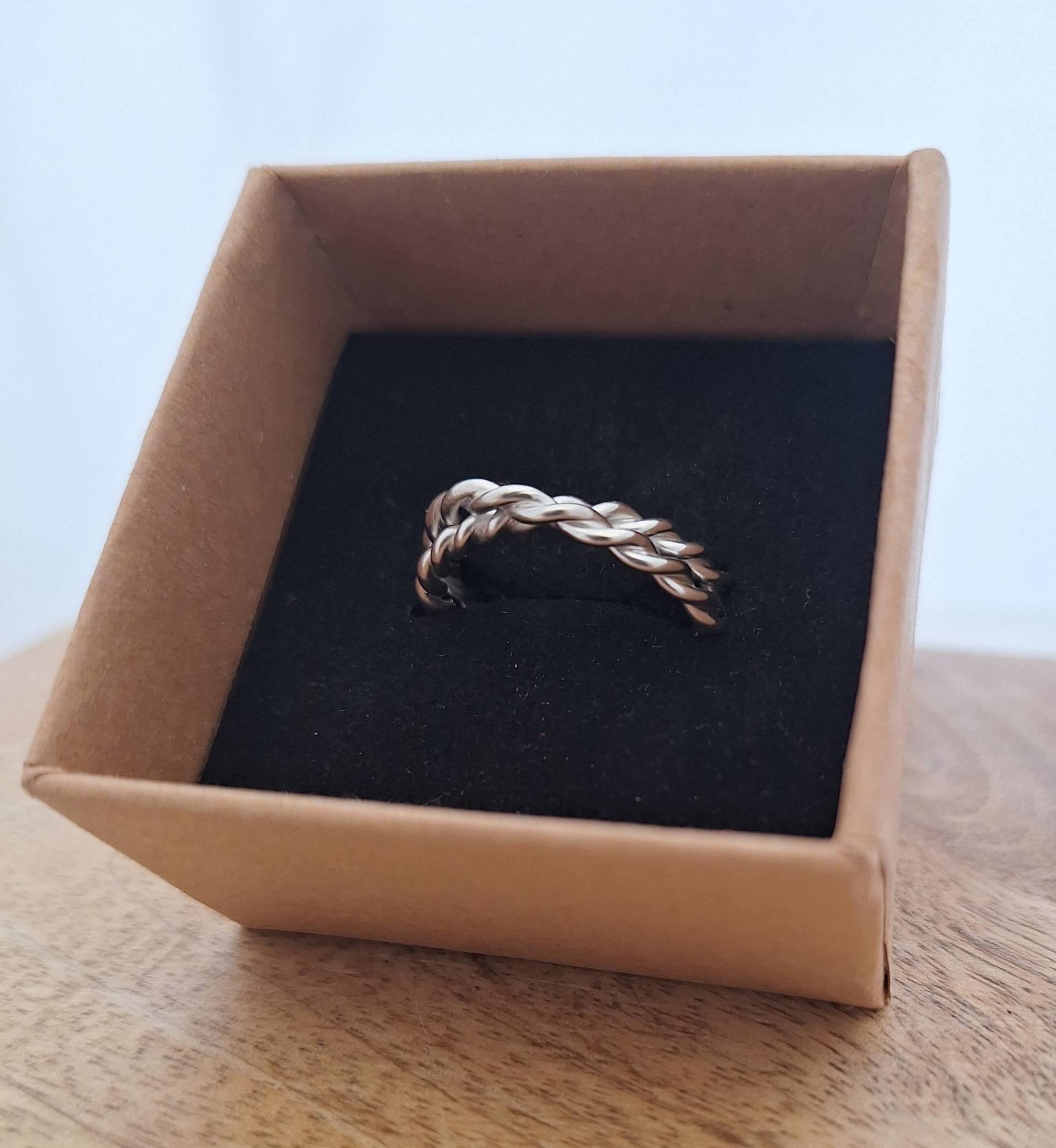 Doppelt Gewickelter Kordelring Aus 925/-Silber Doppelt Gewickelter Kordelring Aus 925/-Silber von handgemachtbyAS