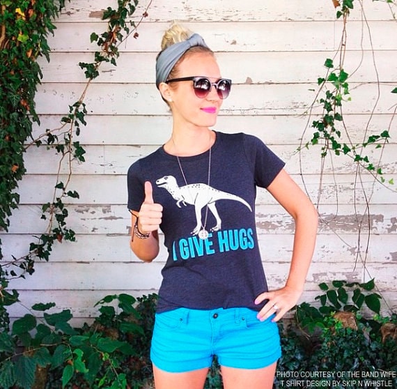 Dinosaurier T-Shirt - Damen I Give Hugs S M L Xl Skip N Whistle von handjobdesign