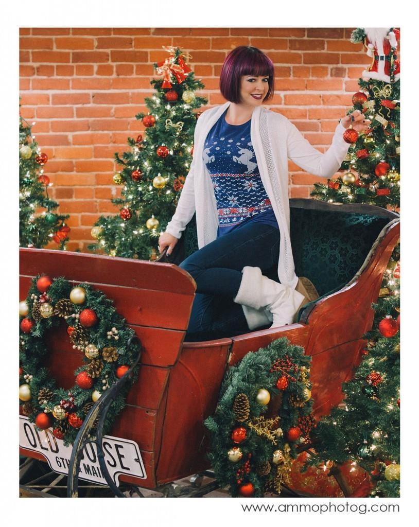 Einhorn T Shirt -Frauen Einhorn Weihnachtspullover T-Shirt - Schneeflocke Shirt Ornament Weihnachtsmotiv von handjobdesign