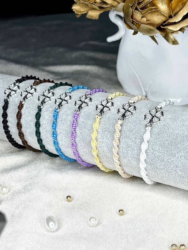 Makramee Armband Mit Kleeblatt Charm von handmadeJewelleery