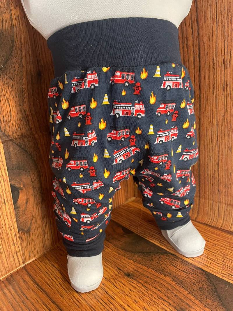 Pumphose Feuerwehr 56 62 68 74 Feuerwehrauto Flammen Geburtsgeschenk von handmadebyAngelikaZ