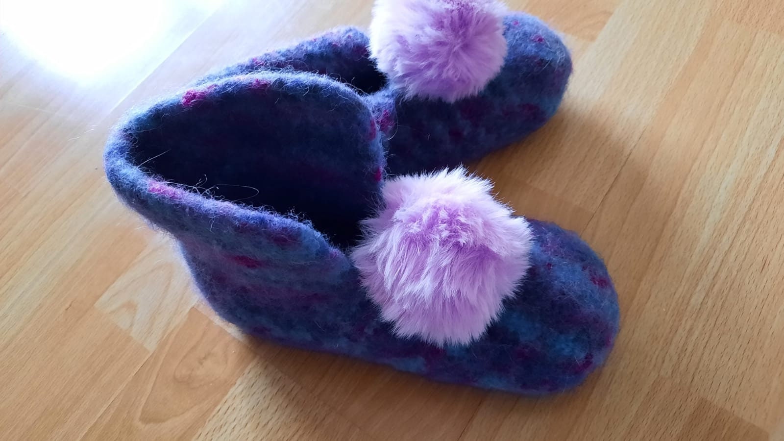 Hausschuhe, Filzschuhe in Größe 37 Hausschuhe, Filzschuhe in Größe 37 von handmadebyIrViNa