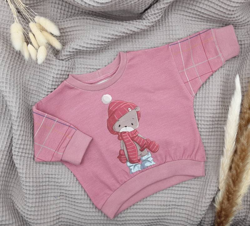 Oversized Sweater/Pullover Mädchen Mit Winterbären in Rosa von handmadebyalexK