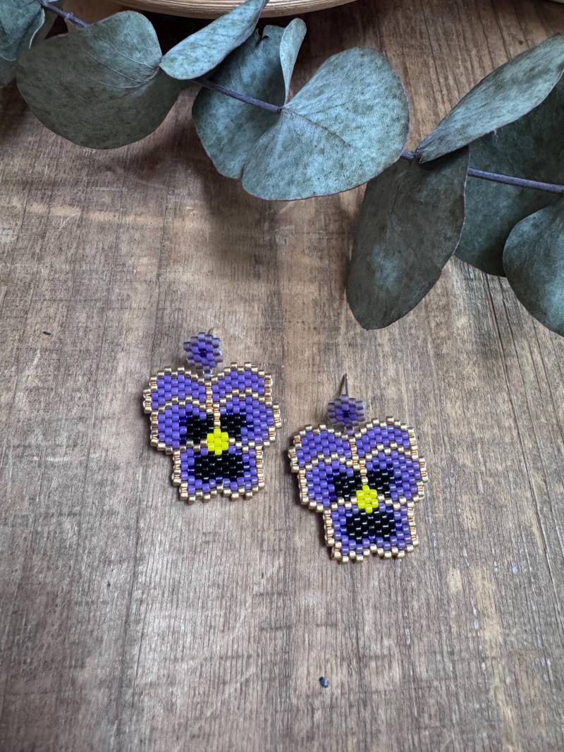 Violet Gemusterte Ohrringe Violet Gemusterte Ohrringe von handmadebygazjewelry