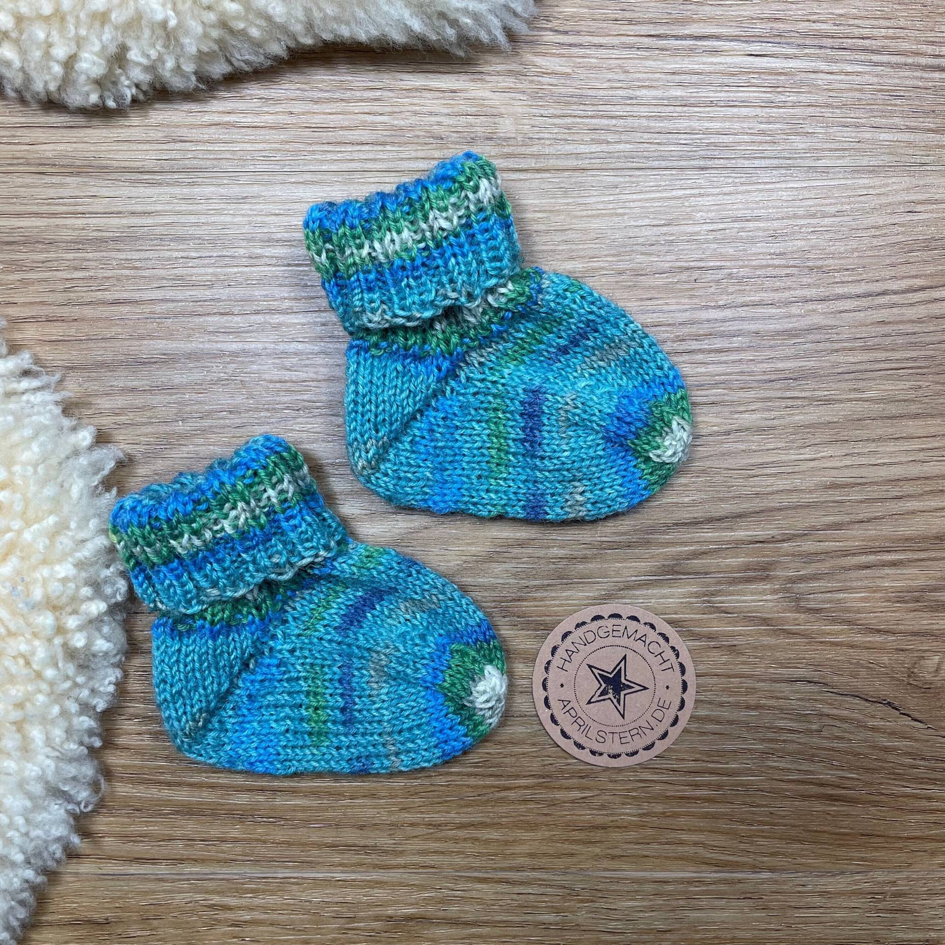 Babysocken Gr. 16 - 18 Handgestrickt, Babysöckchen Gestrickt Aus Wolle von handmadebyhe84