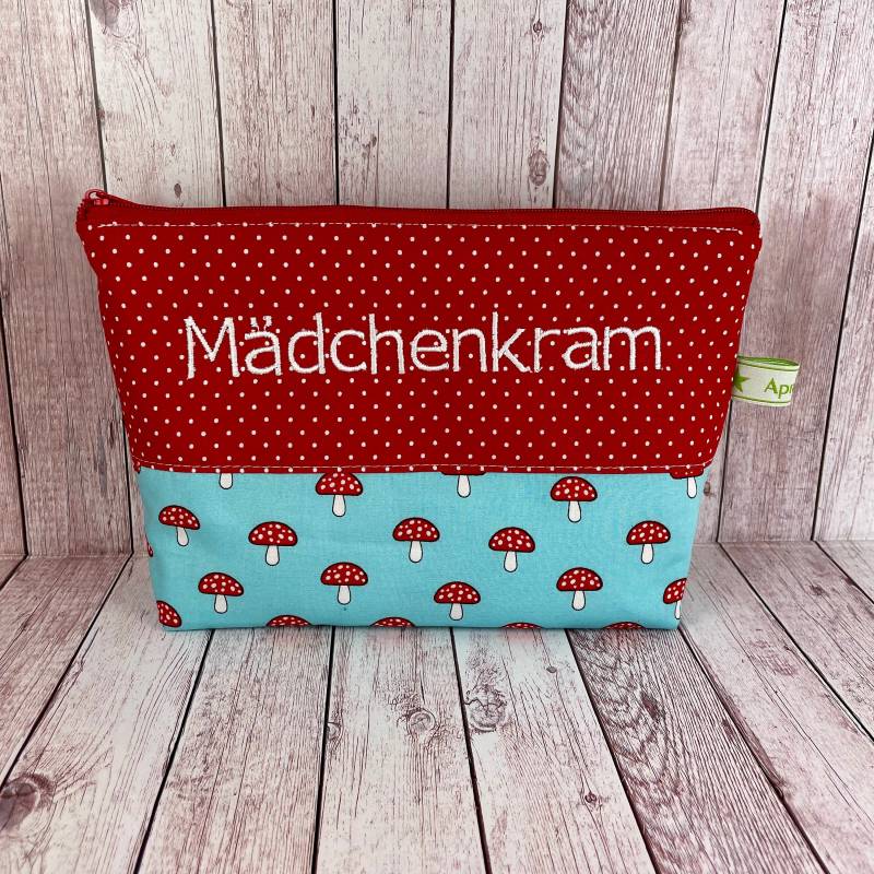 Kosmetiktasche Mit Namen Rot Blau Geschenk Kleinigkeit Kleiner Kulturbeutel Mädchen Kulturtasche Tasche Mädchenkram Kosmetiktäschchen von handmadebyhe84