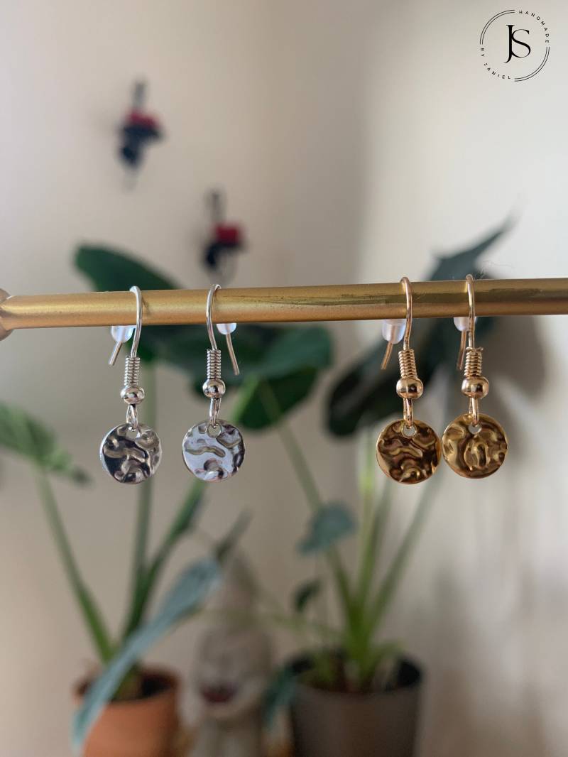 Hängende Ohrringe Mit Schlichtem Gold - Oder Silberplättchen, Handgemachte Hängeohrringe, Gold, Silber von handmadebyjaniel
