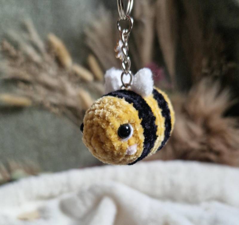 Hummel Schlüsselanhänger Hummel Schlüsselanhänger von handmadebyreeni