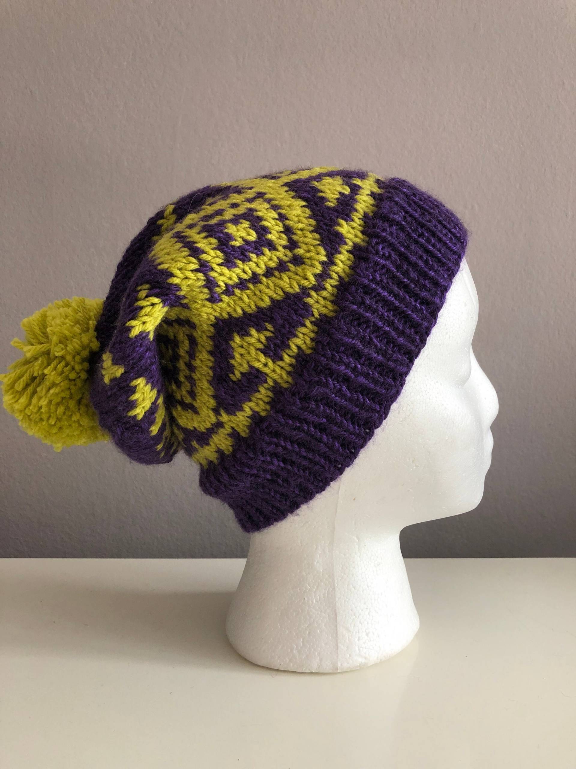 Minnesota Viking Themen Strickmütze von handmadebysarajean