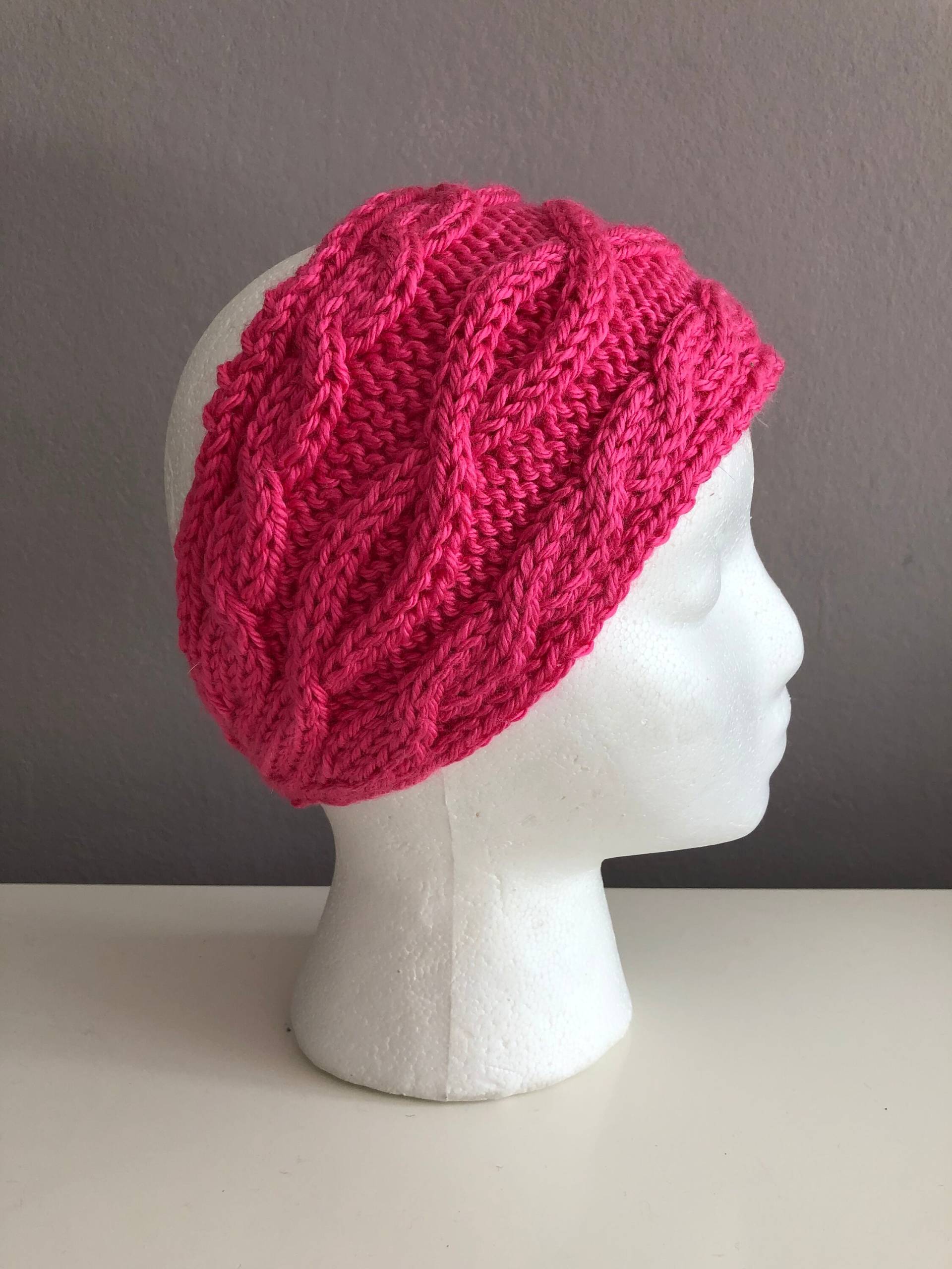 stirnband Mit Zopfmuster in Rosa stirnband Mit Zopfmuster in Rosa von handmadebysarajean