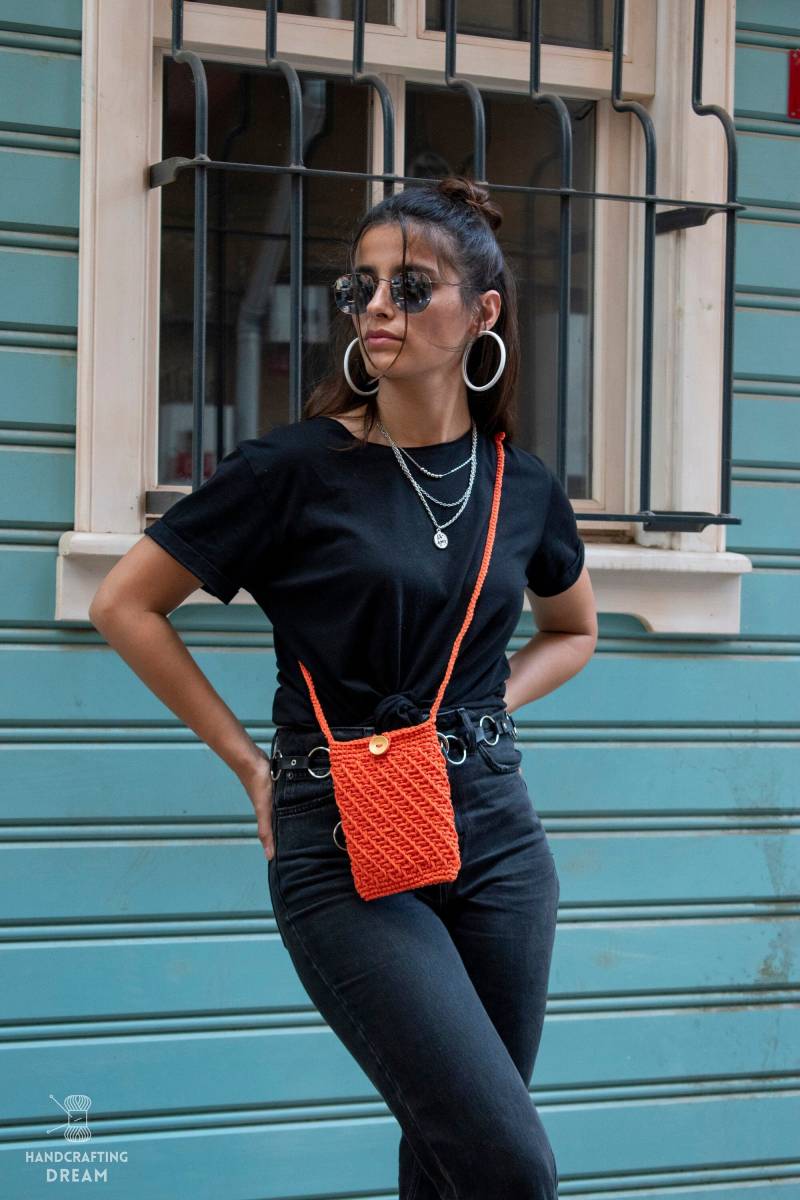 Gehäkelte Handytasche Orange Häkeln Minitasche Damen Mädchen Geldbörse Crossbody Bag von HANDREAMCO