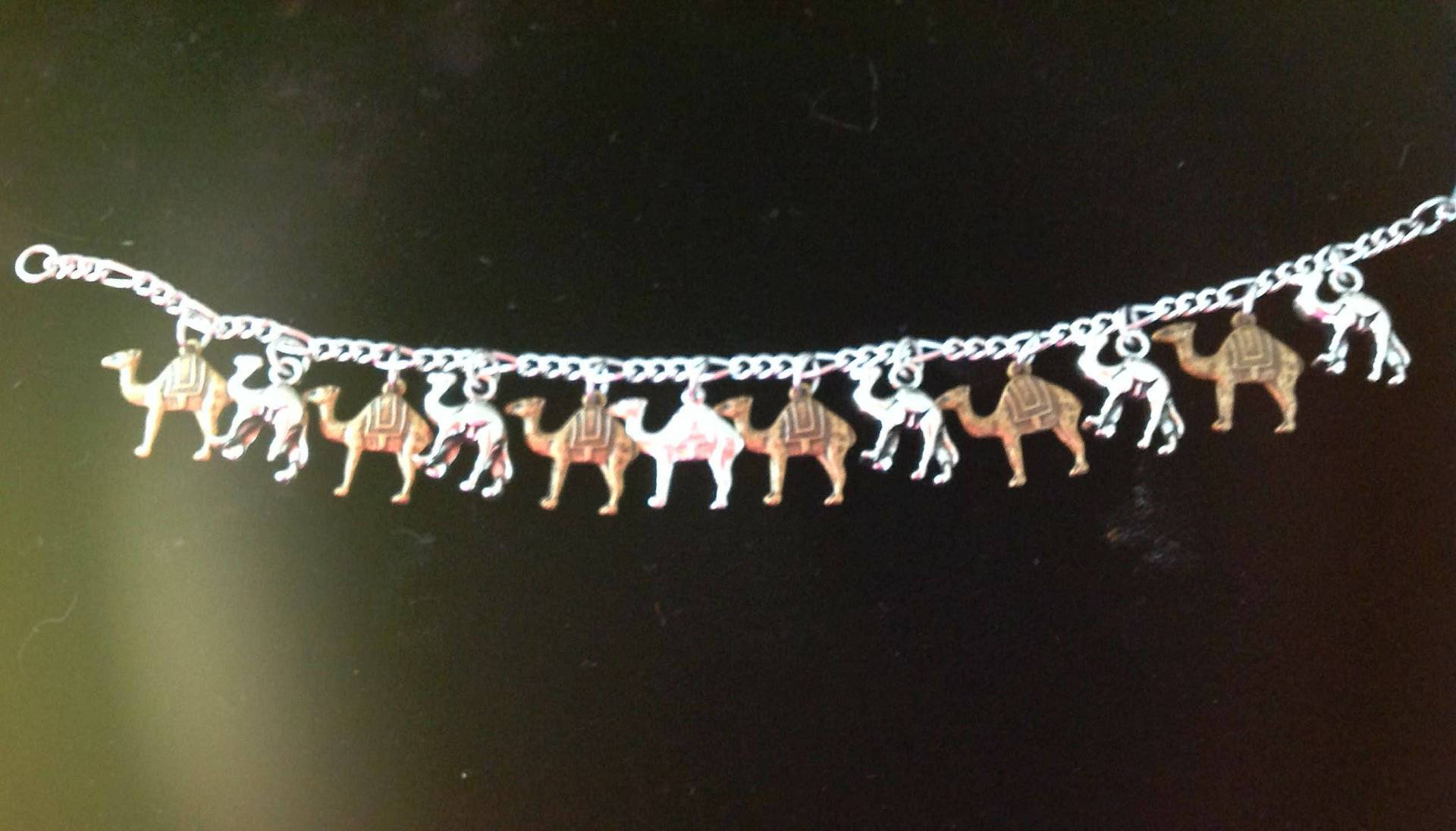 Kamel Dromedar Armband Handmade Vintage Recycled Victorian Mode/Kostüm Schmuck in Gold Silber Ton W 12 Reize Verbringen 35 Erhalten Kostenlos Schiff Kamel Dromedar Armband Handmade Vintage Recycled Victorian Mode/Kostüm Schmuck in Gold Silber Ton W 12 Reize Verbringen 35 Erhalten Kostenlos Schiff von handsoftimebyjudith