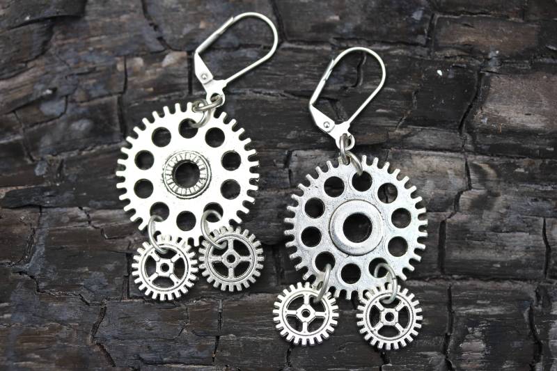 Ohrringe Steampunk Uhrenteil Und Räder Zahnräder. Ohrhaken Aus Chirurgenstahl. Kann Als Clip Umfunktioniert Werden Ohrringe Steampunk Uhrenteil Und Räder Zahnräder. Ohrhaken Aus Chirurgenstahl. Kann Als Clip Umfunktioniert Werden von handsoftimebyjudith