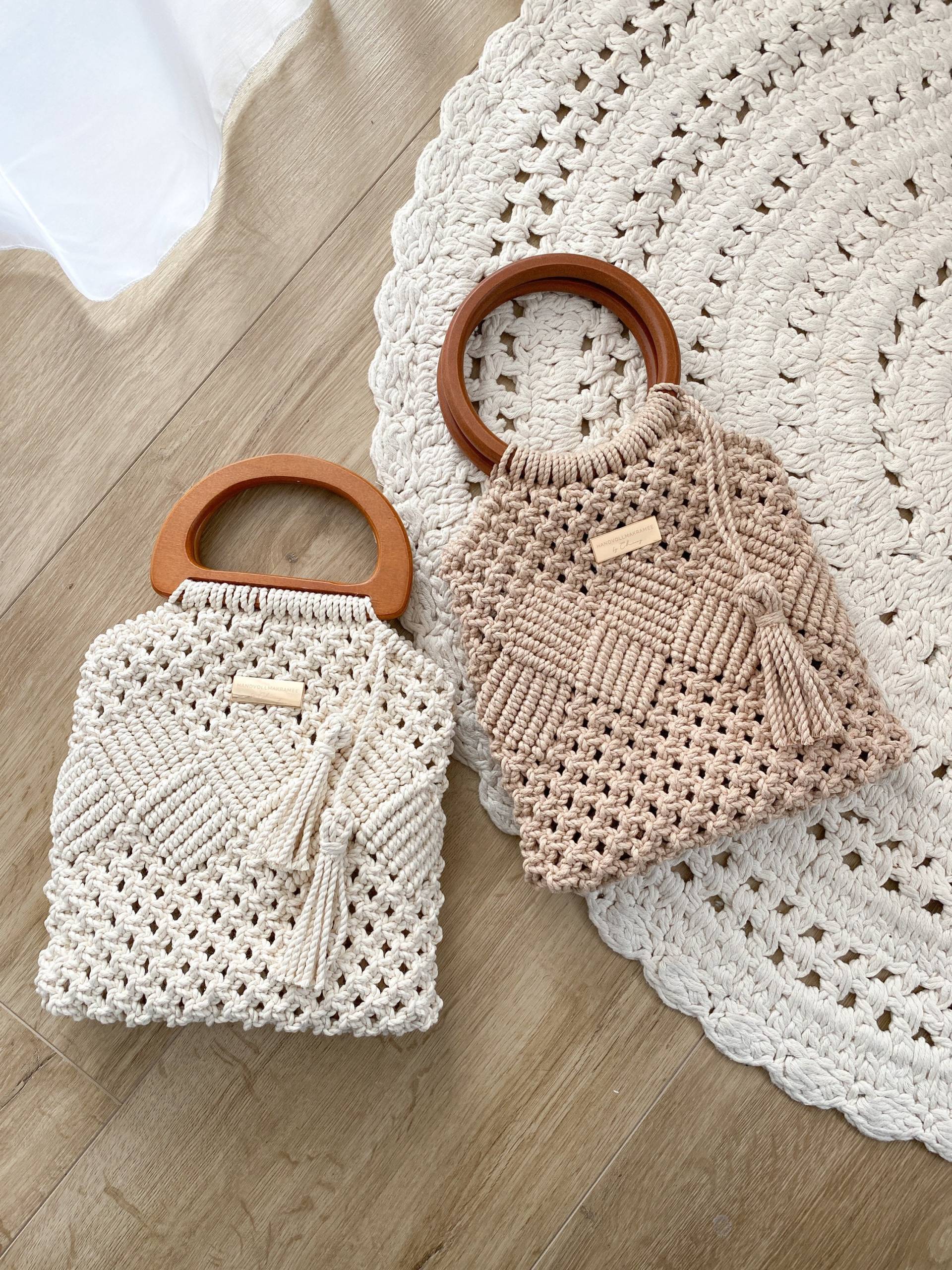 Makramee Handtasche "Summer in The City'/Sommertasche Mit Dunklen Holzgriffen Holzhenkel Boho Tasche Makramee Handtasche "Summer in The City'/Sommertasche Mit Dunklen Holzgriffen Holzhenkel Boho Tasche von handvollmakramee