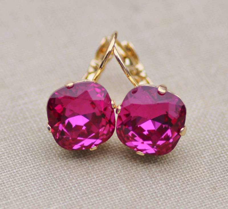 Fuchsia Swarovski Kissen Ohrring, Lever Zurück Oder Post, Strass Kristall Tropfenohrring, Hot Bright Pink, Gold Zurück, Antikes Quadrat von hangingbyathread1