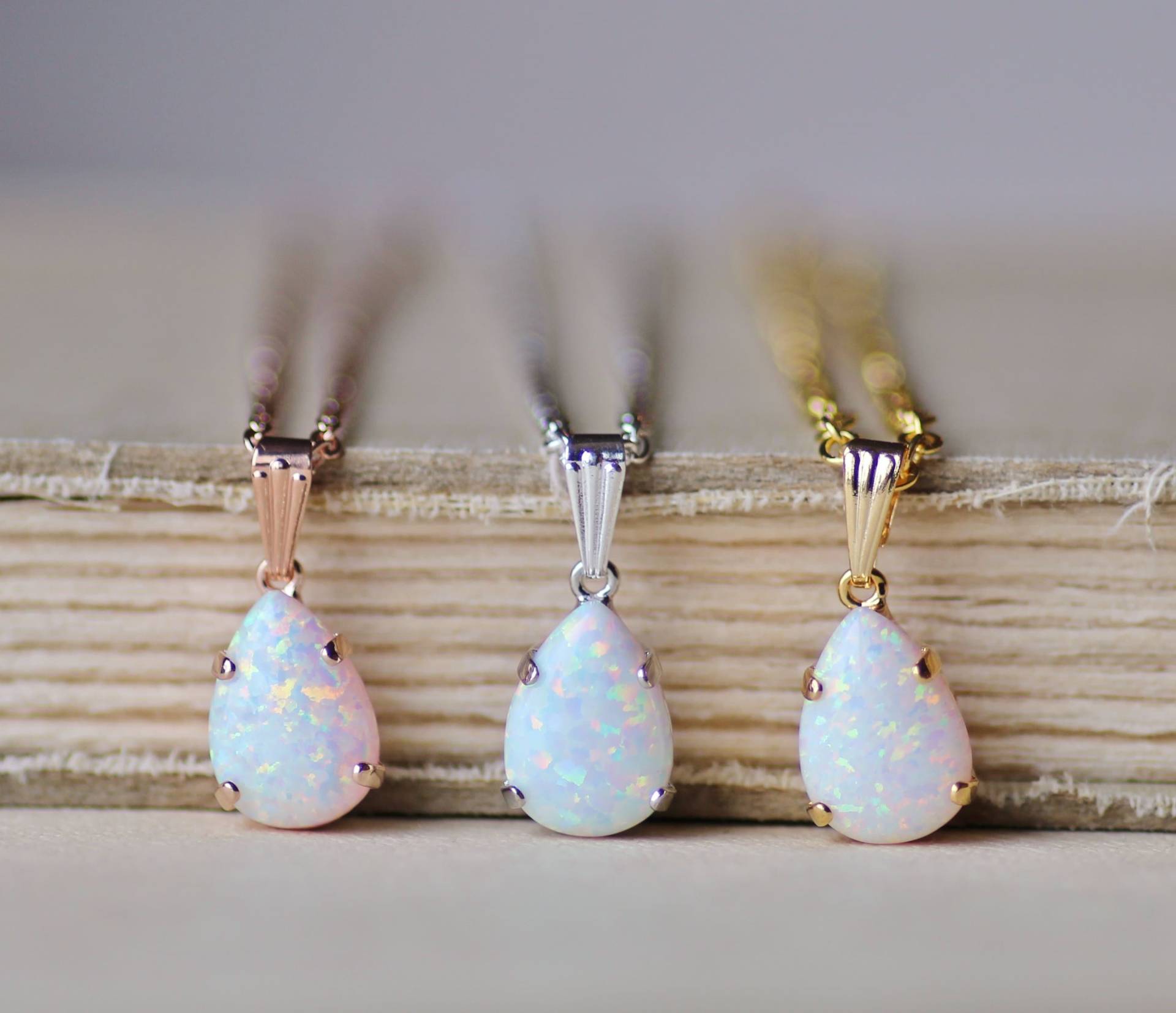 Neue Himmelblaue Oder Weiße Opal-Anhänger-Halskette, Kleiner Birnen-Träne, Echter Opal-Edelstein, Oktober Geburtsstein, Roségold, Gold, Silber von hangingbyathread1