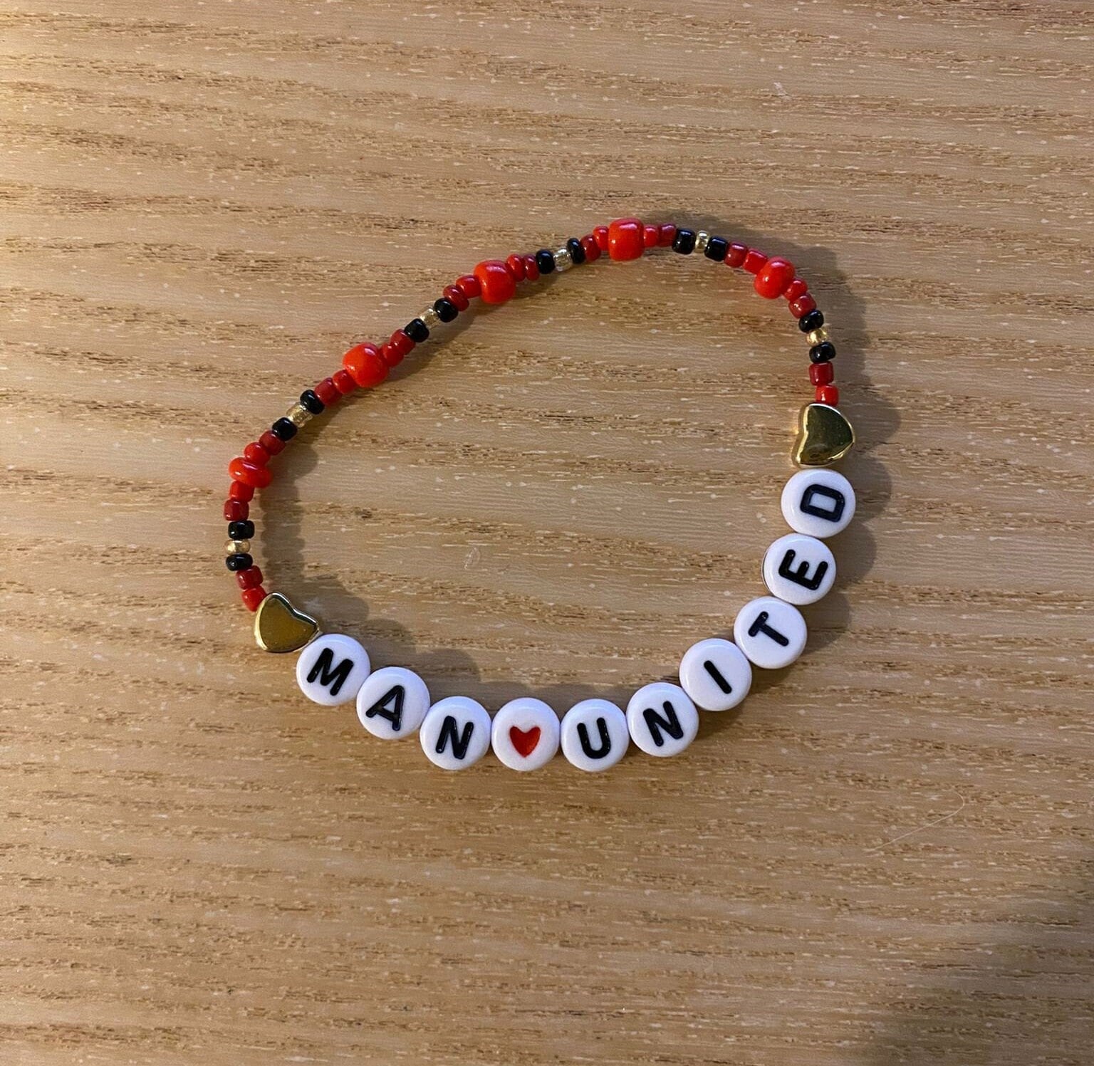 Manchester United Football Club Perlen Freundschaftsarmband Manchester United Football Club Perlen Freundschaftsarmband von hannahceliaruth