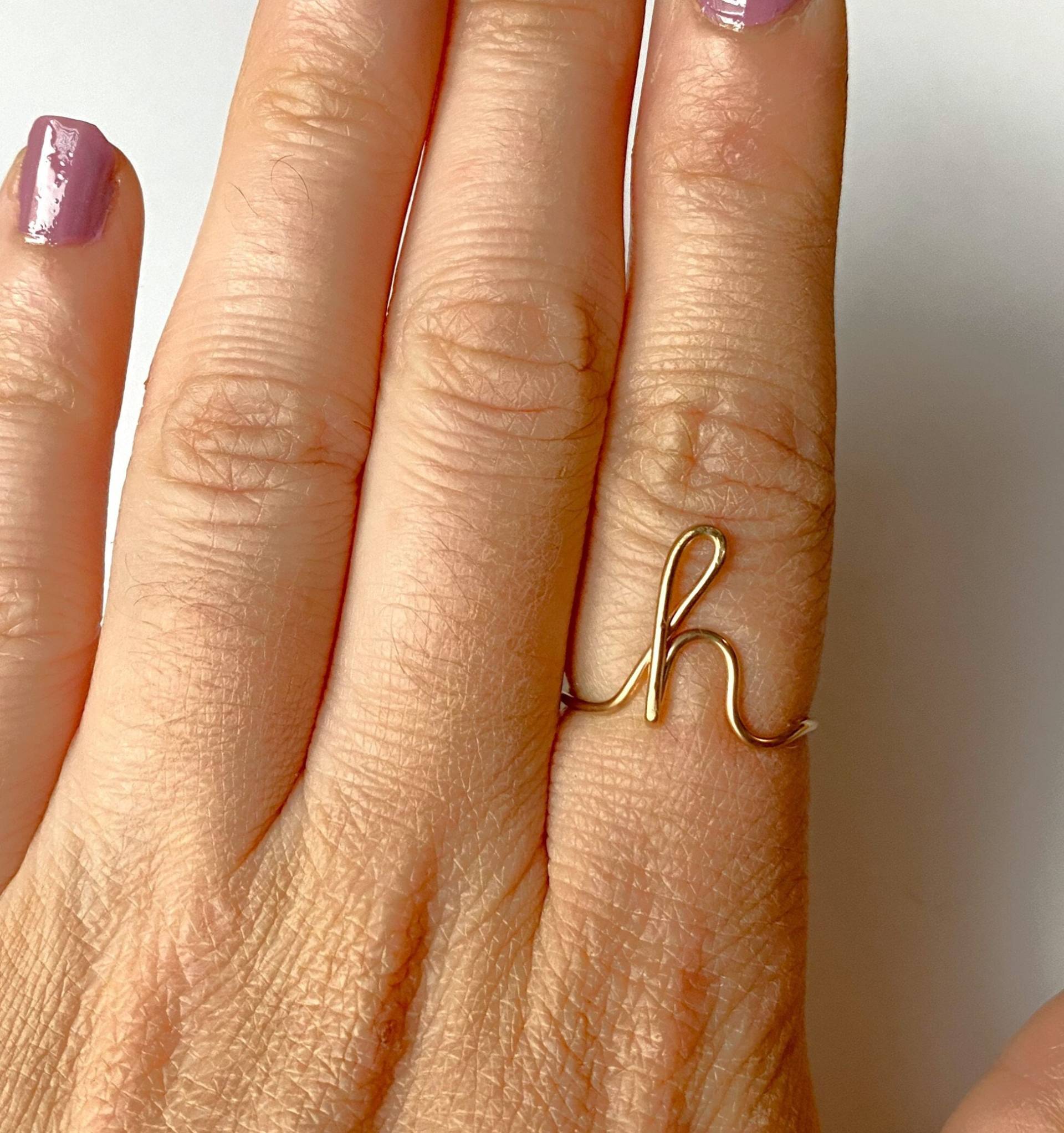 Benutzerdefinierte Initial Ring Ring, 14K Gold Filled Oder Sterling Silber Benutzerdefinierte Initial Ring Ring, 14K Gold Filled Oder Sterling Silber von hannahraejewelry