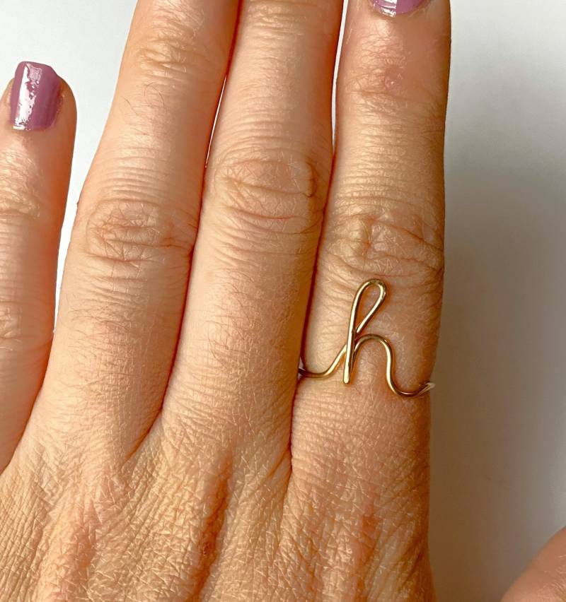 Benutzerdefinierte Initial Ring Ring, 14K Gold Filled Oder Sterling Silber Benutzerdefinierte Initial Ring Ring, 14K Gold Filled Oder Sterling Silber von hannahraejewelry
