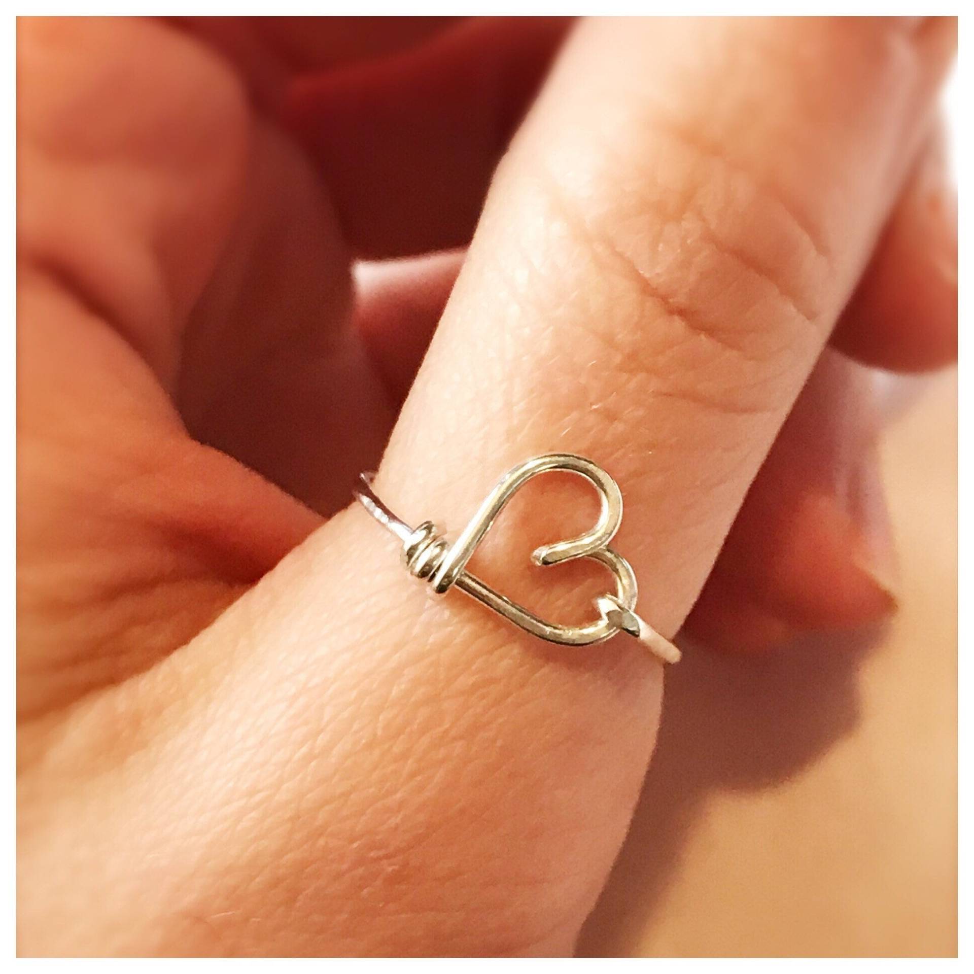 Draht Seitlich Herz Ring Sterling Silber, Gold Filled Draht Seitlich Herz Ring Sterling Silber, Gold Filled von hannahraejewelry