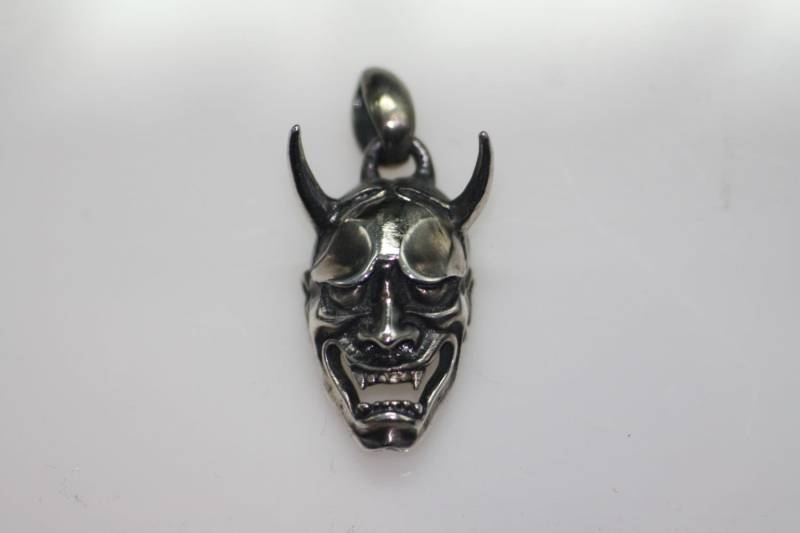 Silber 925 Démon Japonais Oni Evil Hannya Noh Masque Pendentif Nouveau Silber 925 Démon Japonais Oni Evil Hannya Noh Masque Pendentif Nouveau von hannyahandcraft