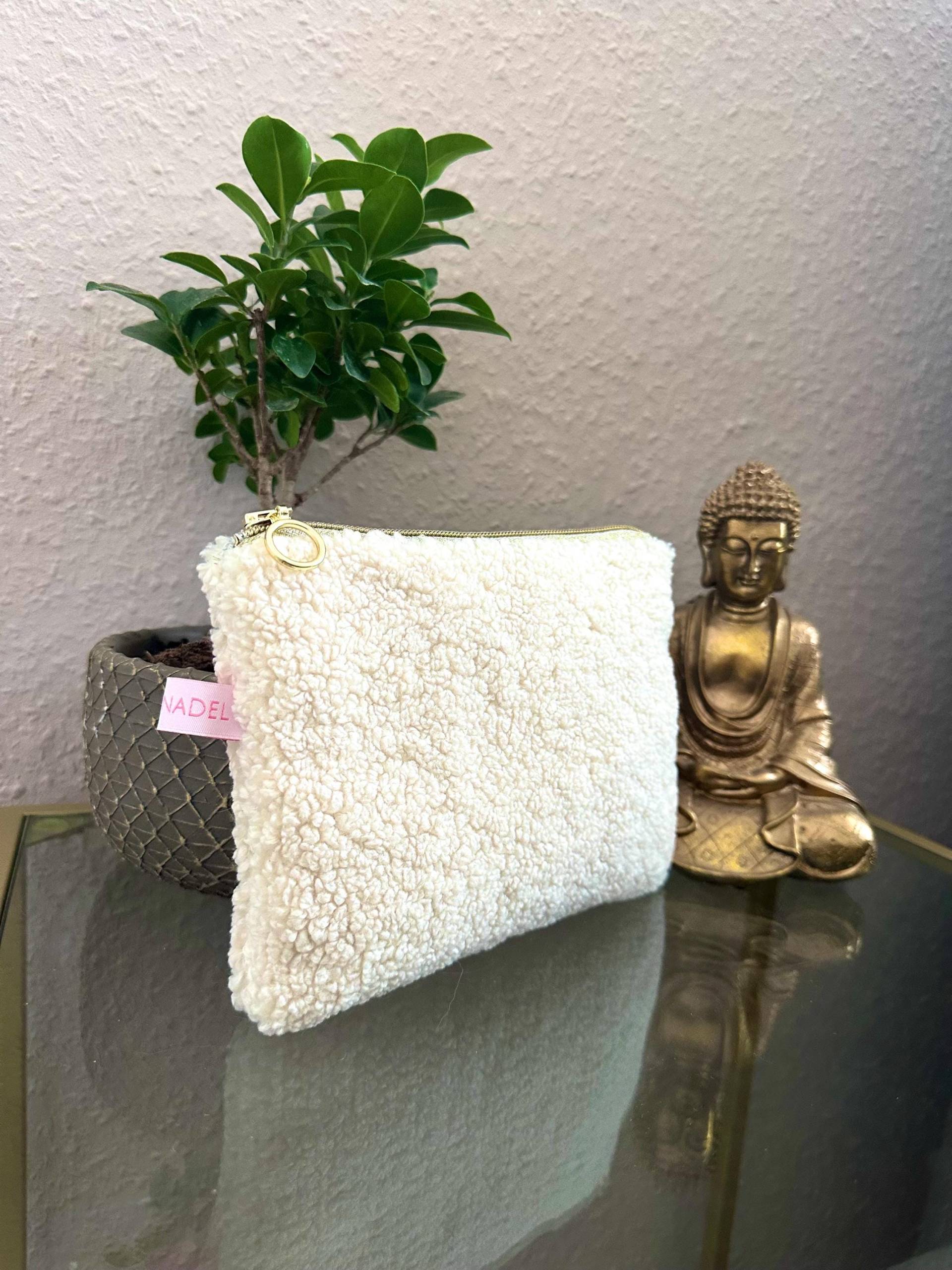 Teddyfell Kosmetiktasche/Beautybag/Pouch/Make-Up Beutel Teddyfell Kosmetiktasche/Beautybag/Pouch/Make-Up Beutel von hansenadel