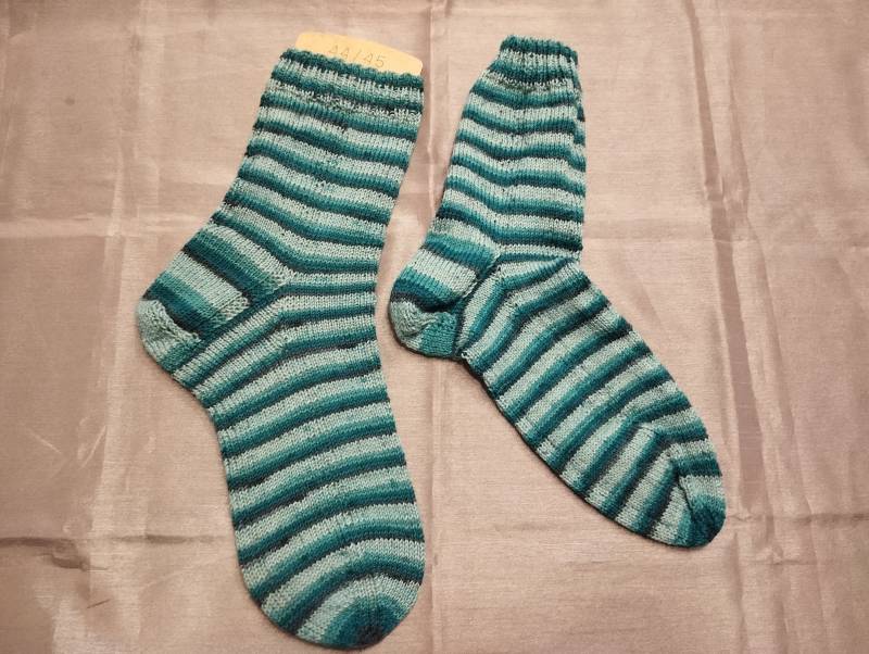 Wollsocken in Gr. 44/45, Handgestrickt, Selbstgestrickte Strümpfe, Socken Für Herren, Herrensocken, Herrenstrümpfe Wollsocken in Gr. 44/45, Handgestrickt, Selbstgestrickte Strümpfe, Socken Für Herren, Herrensocken, Herrenstrümpfe von hantgetat