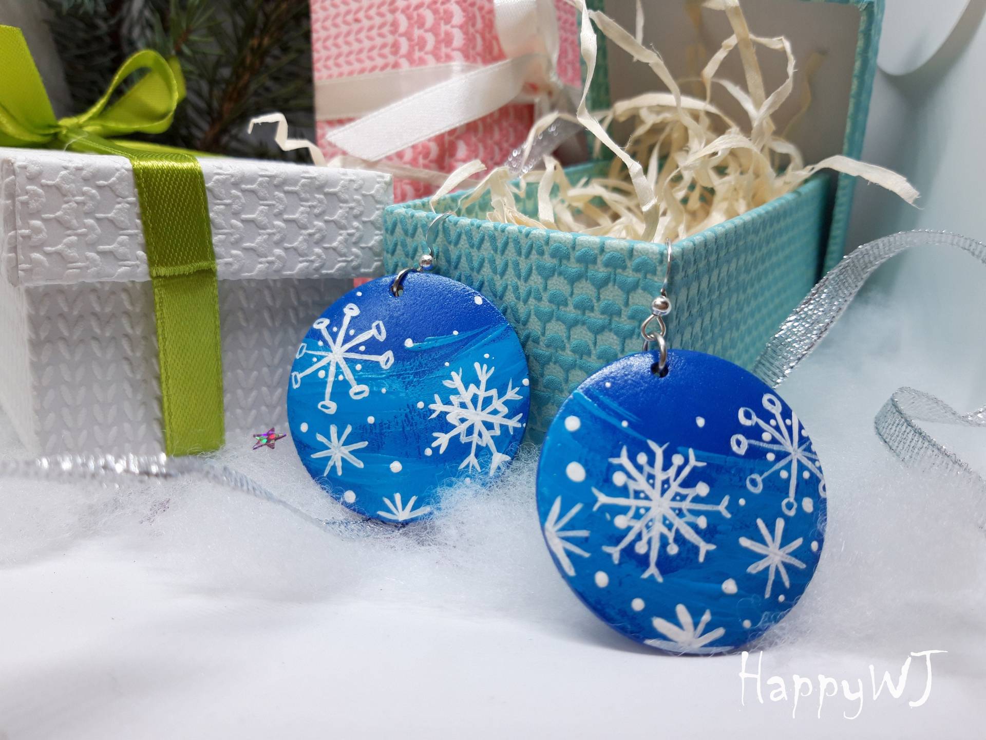 Hölzerne Schneeflocke Weihnachtsohrringe - Runder Boho Rustikaler Schmuck von happyWJ