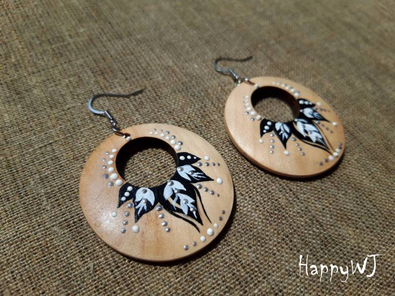 Mandala Ohrringe, Holzohrringe, Handbemalter Schmuck, Holzschmuck, Bemalte Runde Boho Rustikale Ohrringe von happyWJ