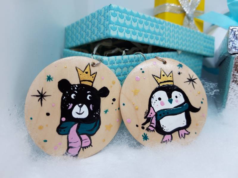 Weihnachtspinguin Und Teddy Bär Krone Ohrringe - Hölzerner Weihnachtsschmuck von happyWJ