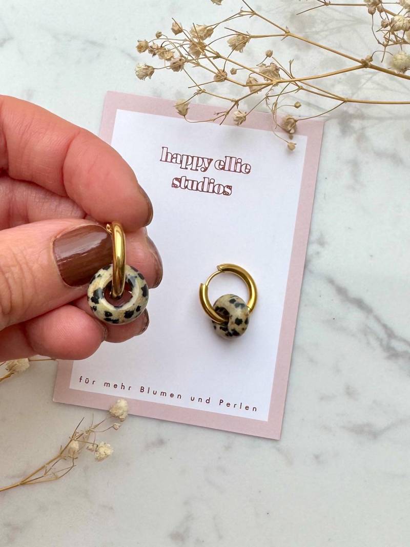 Donut Natürlicher Stein Gesprenkelt Mit Loch, Creolen Aus Edelstahl in Silber Und Gold, Weihnachten, Silvester, Party, Geschenkidee Für Sie von happyelliestudios