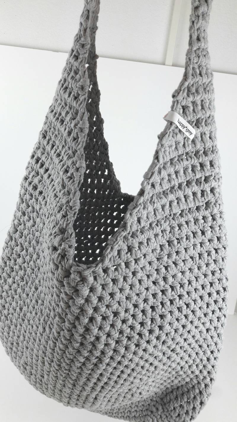 Skulder Lange Schultertasche Netzoptik in Grau-Meliert von happygreystudio