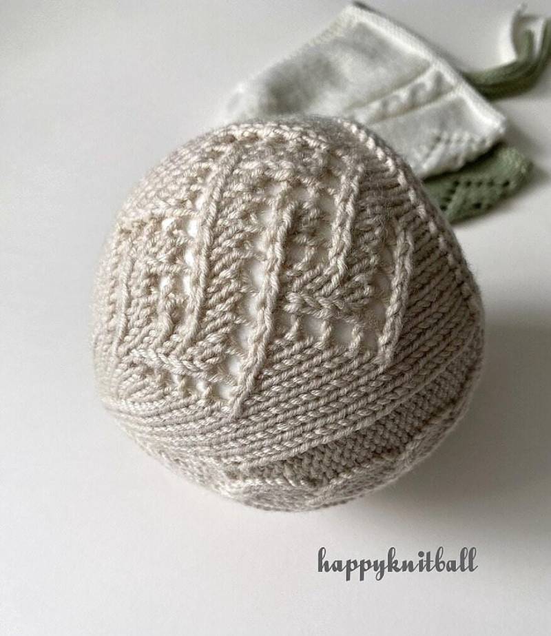 Handgestrickte Babymütze Aus Merinowolle Weiche Spitze Gestrickt von happyknitball