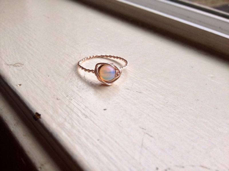 Opalith Wirewrapped Ring Mit Rose Kupfer - Jede Größe Kristall Heilung Spiritueller Schmuck Leidenschaft, Kreativität, Band von happymedium4eco