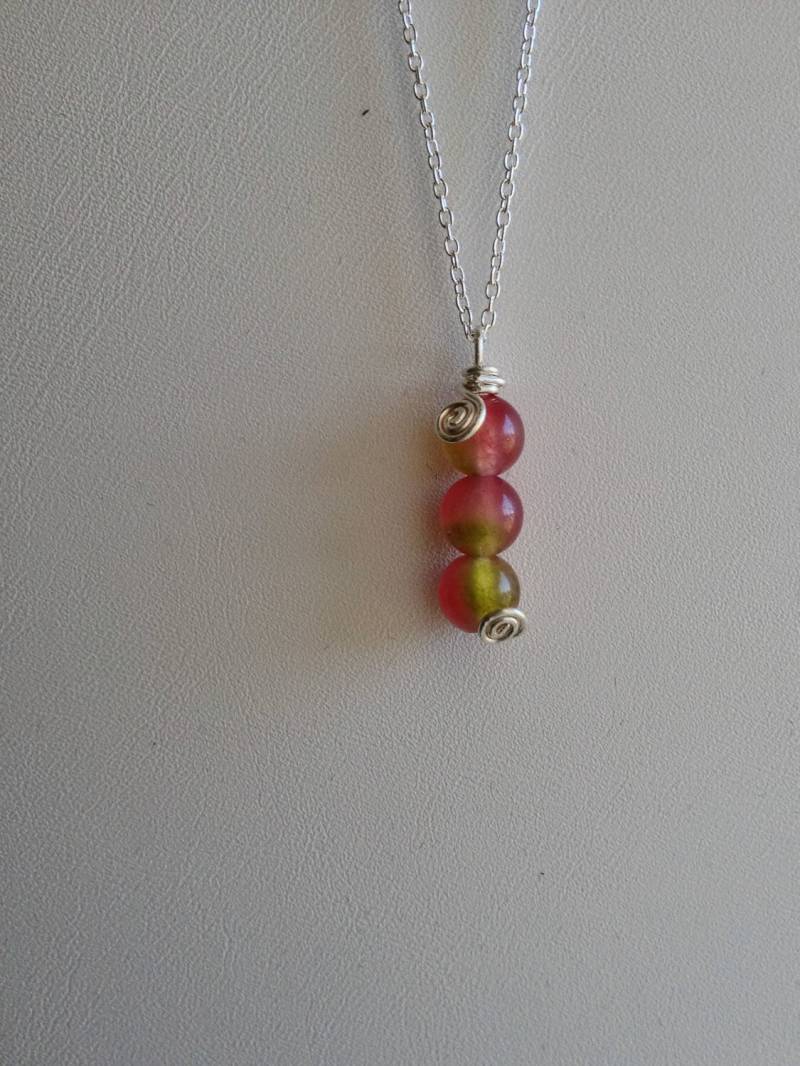 Wassermelonen Chalcedon Perlenkette Aus Nachhaltig Gewonnenem Sterling Silber - Fee, Zauberhaft, Frauen Halskette Wassermelonen Chalcedon Perlenkette Aus Nachhaltig Gewonnenem Sterling Silber - Fee, Zauberhaft, Frauen Halskette von happymedium4eco