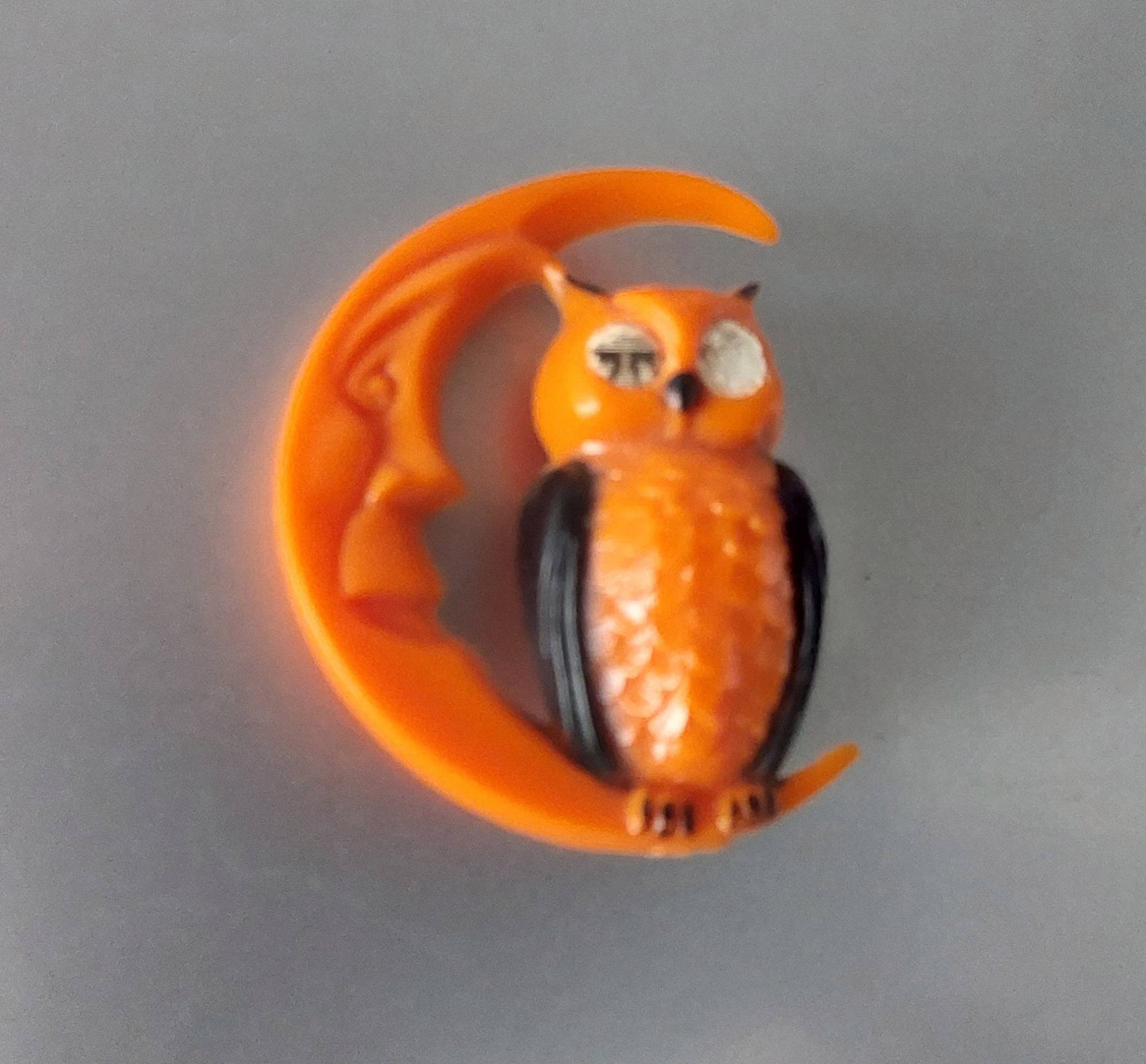 1940Er Jahre Halloween Brosche Celluloid Eule Im Halbmond 4, 5 cm X 3 1940Er Jahre Halloween Brosche Celluloid Eule Im Halbmond 4, 5 cm X 3 von hard2findstuff