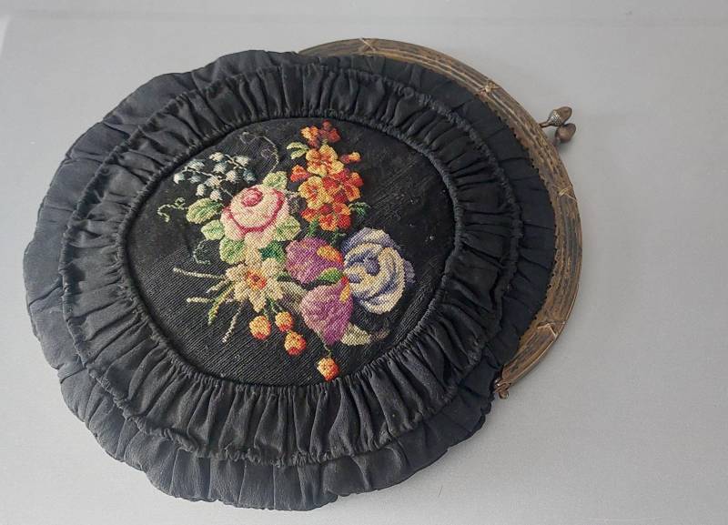 Antike Petit Point Nadelspitze Handtasche 1890Er Jahre Eichel Design von hard2findstuff