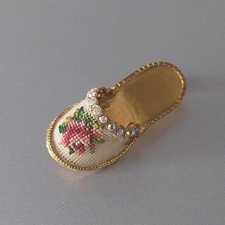 Micro Petit Point Brosche Vintage Schuh Pantoffel Cinderella Wunderschön Geschenk von hard2findstuff