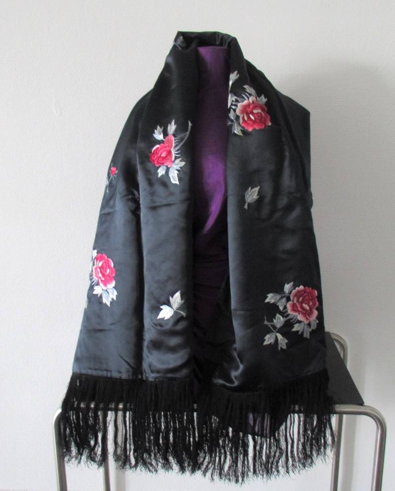 Vintage 1950S Große Seidensatin Stola Chinoiserie Schal Genähtes Blumen Rosen Design 188 cm Lang X 55 Breit Geschenk von hard2findstuff