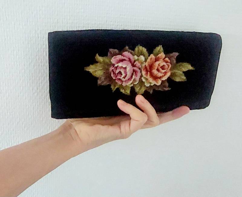 Vintage Nadelspitze Clutch Tasche Rosen Design, 1950Er Jahre Deutsche Handtasche von hard2findstuff