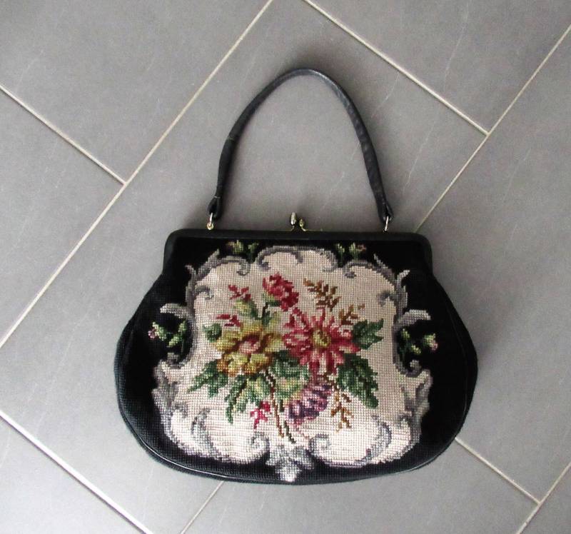 Vintage Große Nadelspitze Handtasche Floral Gobelin, Leder Gefüttert von hard2findstuff