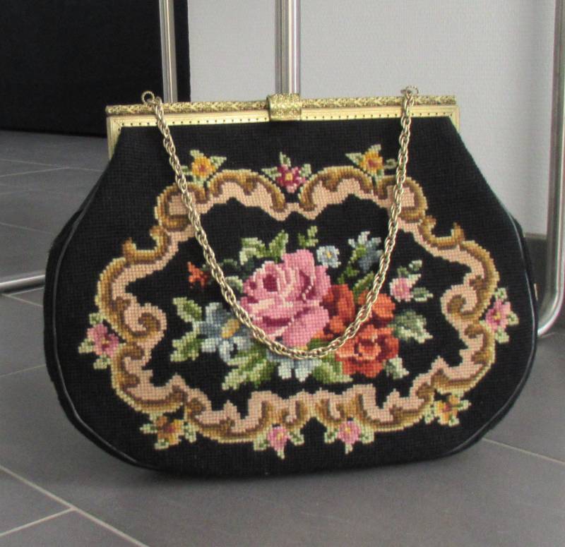 Vintage Große Nadelspitze Handtasche, Gefütterte Leder Umhängetasche von hard2findstuff