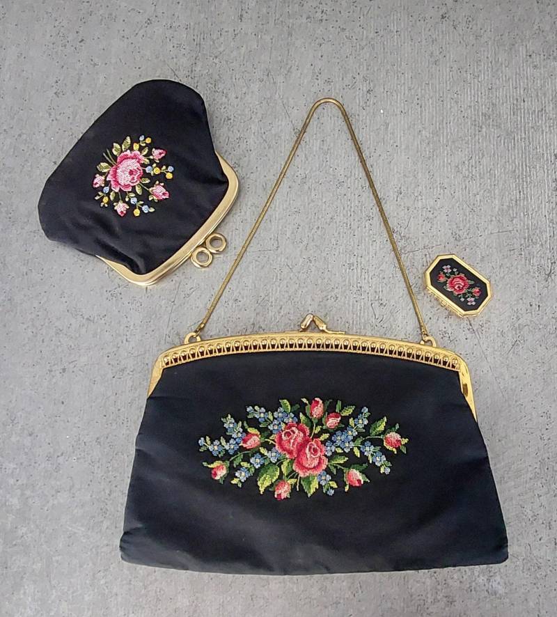 Vintage Petit Point 3-Teiliges Set Handtasche Accessoires Cluch Oder + Geldbörse Avon Parfümdose | Leer/ Pillbox Geschenk von hard2findstuff